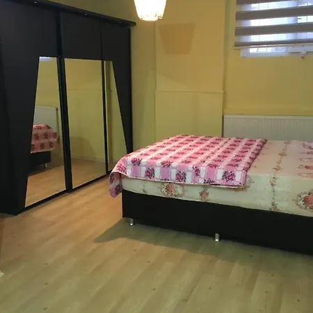 Quiet, Spaces, Big, Cool For Rent Διαμέρισμα